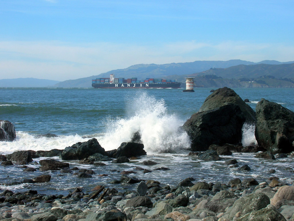 Hanjin and Mile Rock light